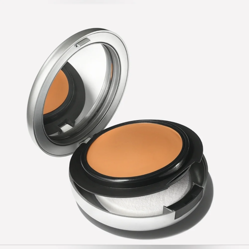 NC37 Mac Studio Tech Fix Cream To Powder Foundation Brand New in Box